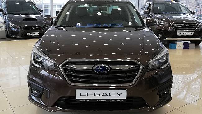 Subaru Legacy 18 2.5 i-S ES CVT 2018 года выпуска